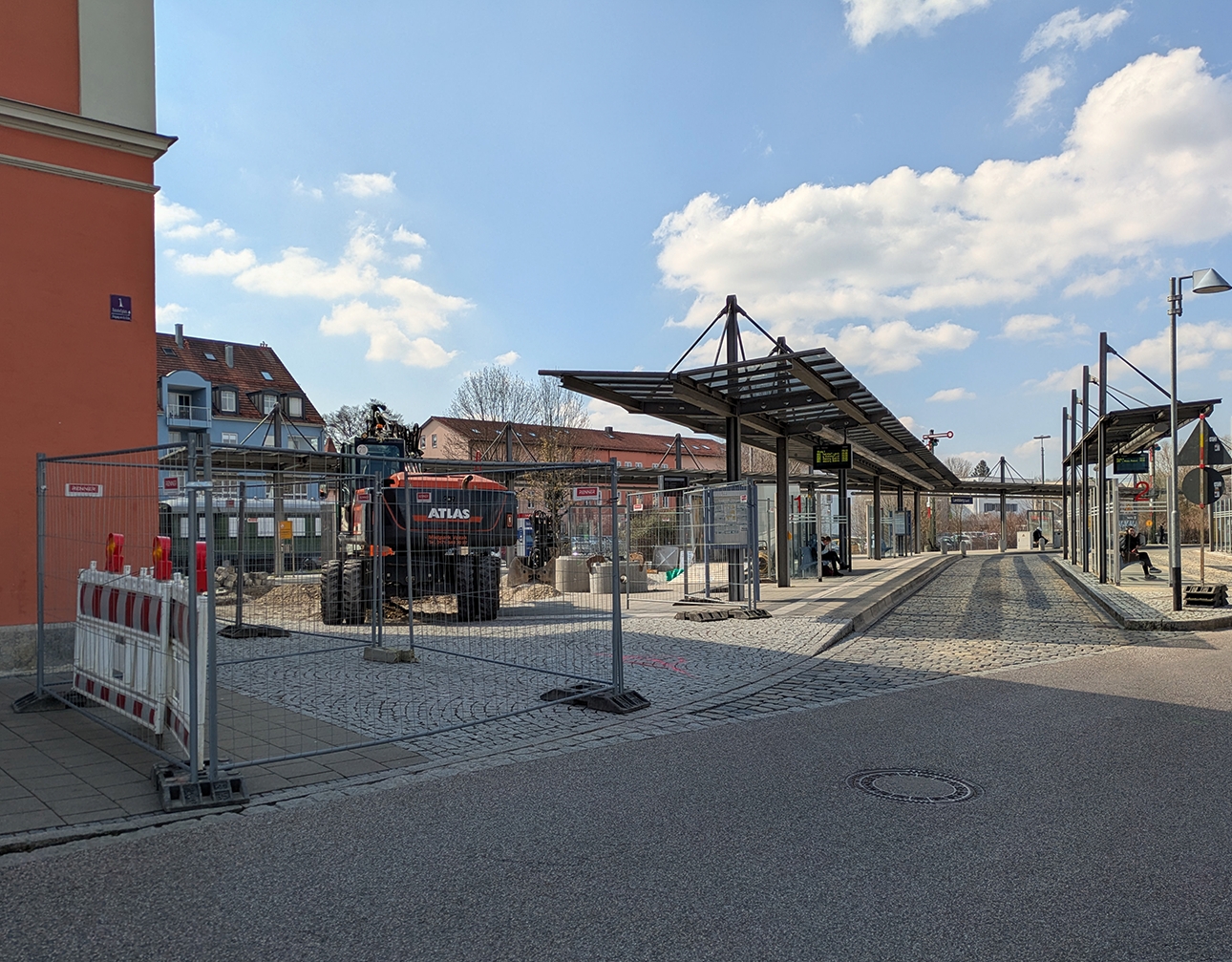 03.04.2025 - Baustelleninformation: Toilettengebäude am Bahnhof